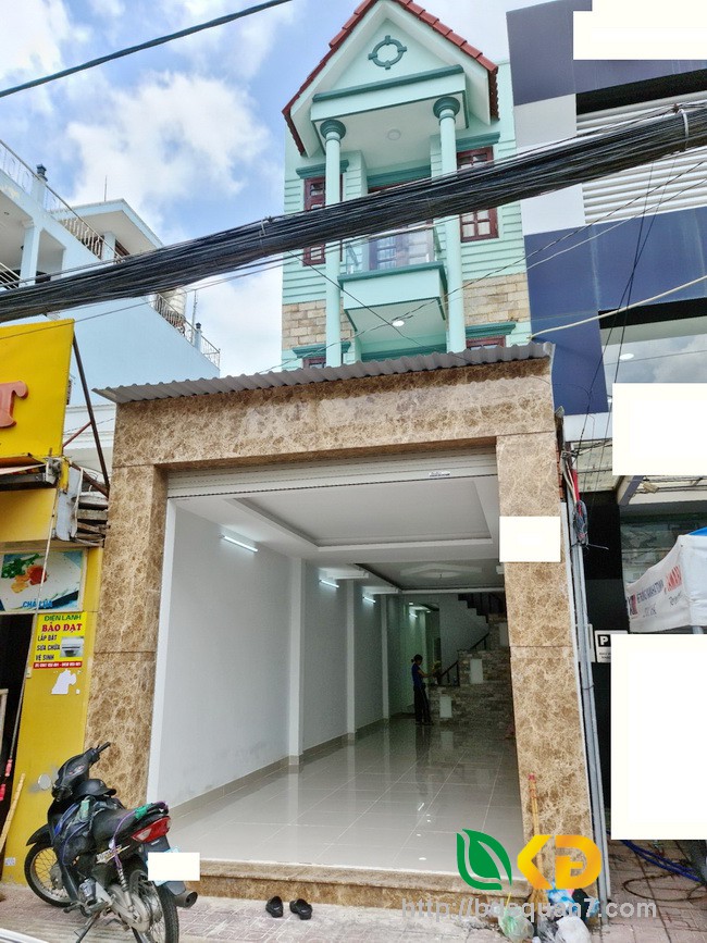 Bán nhà 2 lầu mặt tiền kinh doanh đường Huỳnh Tấn Phát Quận 7